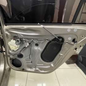 Шумоизоляция салона Volkswagen Polo 2024