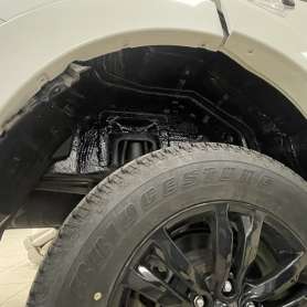 Шумоизоляция салона Mitsubishi Pajero 4