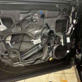 Шумоизоляция дверей в Geely