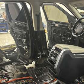 Шумоизоляция Range Rover