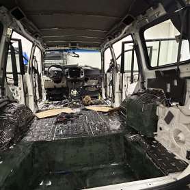 Шумоизоляция салона Mitsubishi Pajero 4