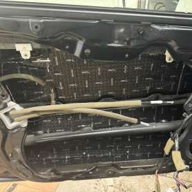 Установка автозвука в Nissan Tiida