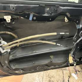 Установка автозвука в Nissan Tiida