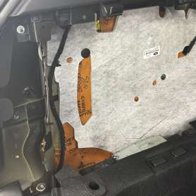 Шумоизоляция Range Rover