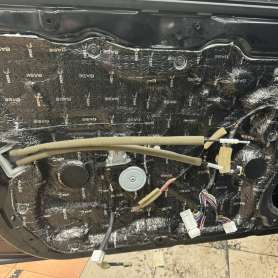 Установка автозвука в Nissan Tiida
