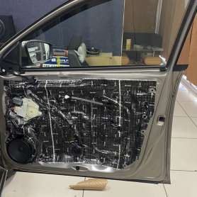 Шумоизоляция салона Volkswagen Polo 2024